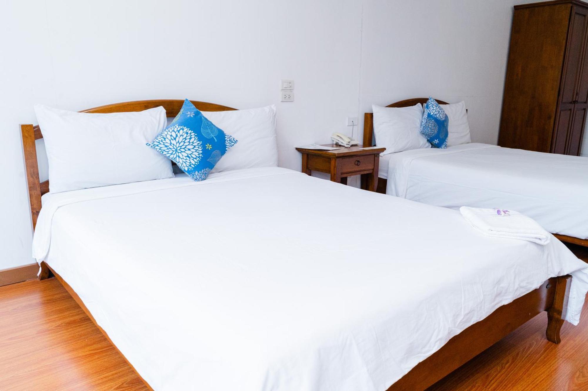 Baan Suan Khun Ta And Golf Resort Ubon Ratchathani Exterior photo