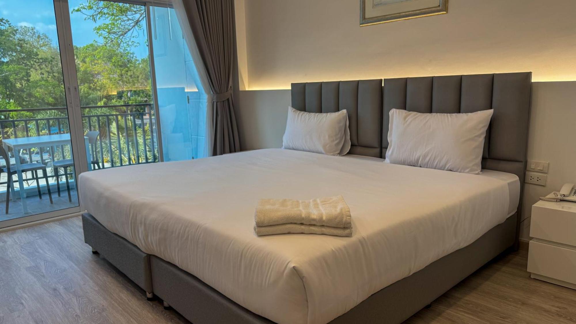 Baan Suan Khun Ta And Golf Resort Ubon Ratchathani Exterior photo