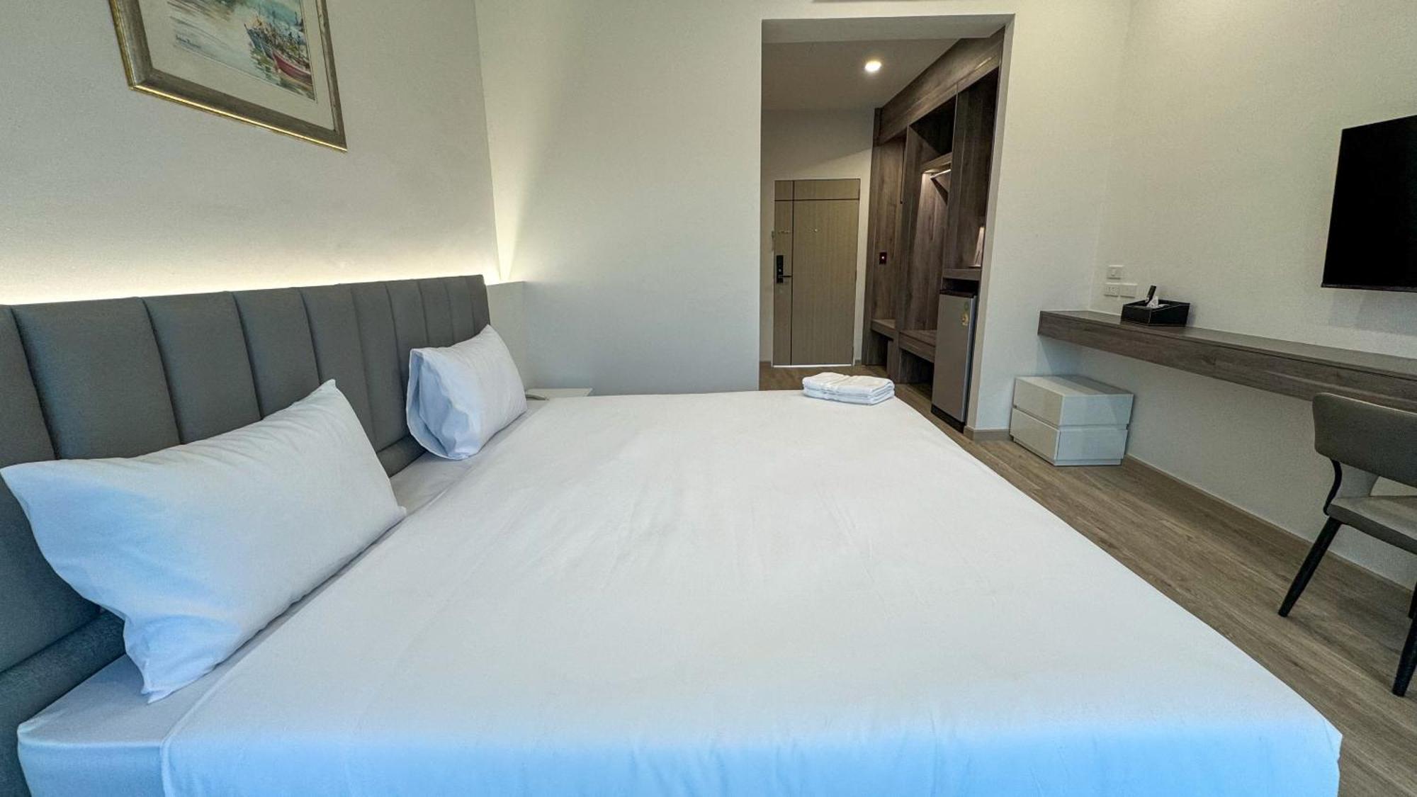 Baan Suan Khun Ta And Golf Resort Ubon Ratchathani Exterior photo