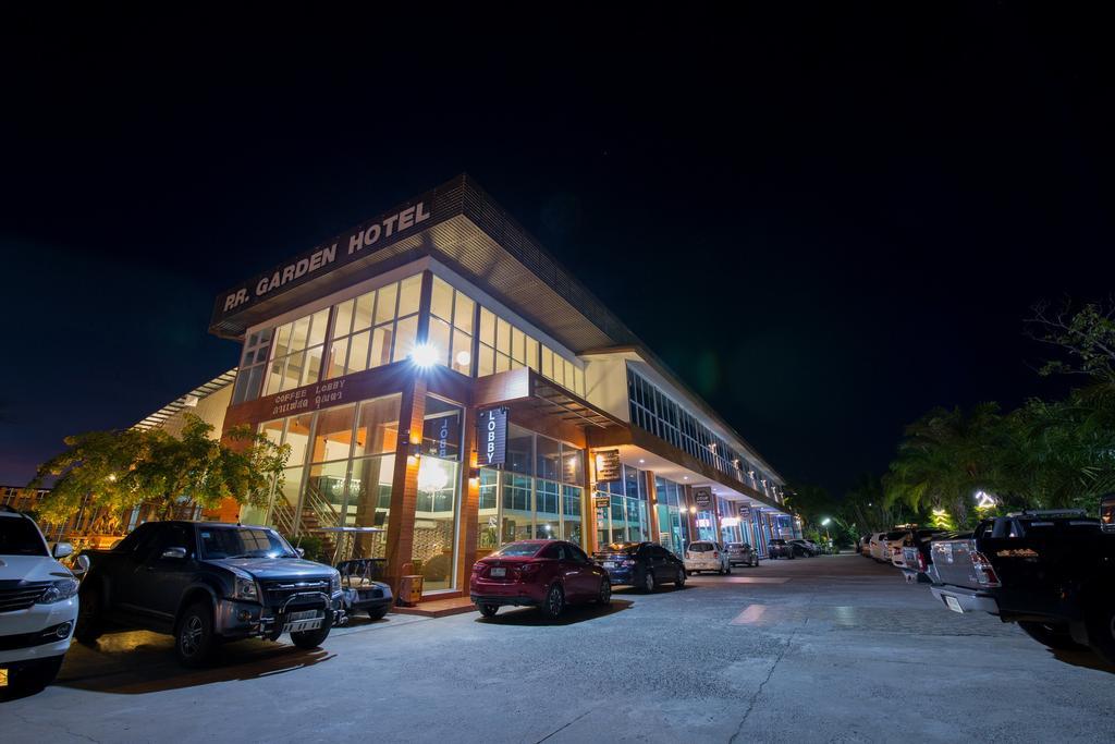 Baan Suan Khun Ta And Golf Resort Ubon Ratchathani Exterior photo